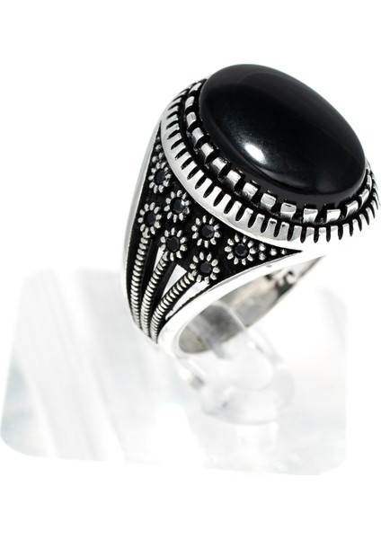 Desenli Siyah Oniks Taşlı 925 Ayar Gümüş Erkek Yüzük – Güç ve Asaletin Buluştuğu Tasarım modelleri