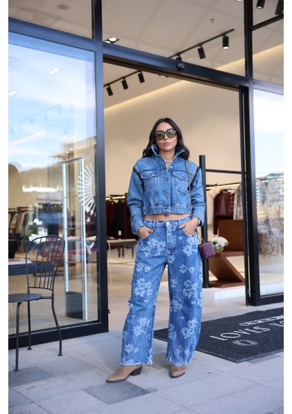 Çiçek Desenli Dikiş Detaylı Jean indirimleri