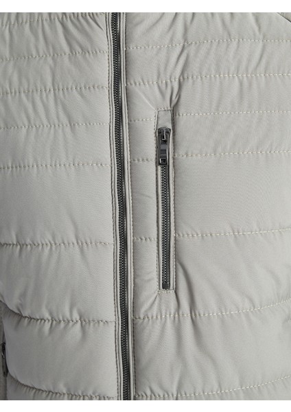 Yeni Sezon Standart Kalıp Dik Yaka Erkek Şişme Mont modelleri