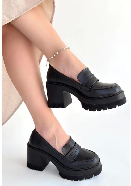 Janes Siyah Cilt Dolgu Topuk Ayakkabı modelleri