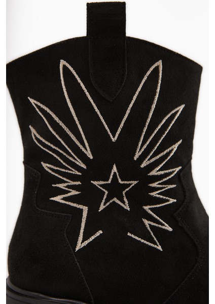 Anica Siyah Süet Nakışlı Kadın Bot modelleri