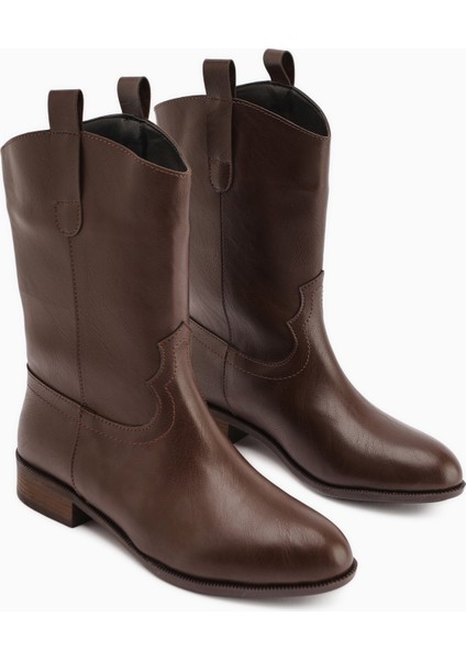 Liza Kahve Çekme Kadın Bot modelleri