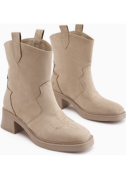 Mindra Bej Süet Nakışlı Kadın Bot modelleri