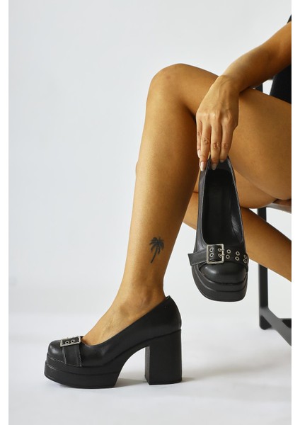 Salin Siyah Kemer Detaylı Dekolteli Topuklu Günlük Ayakkabı fırsatları