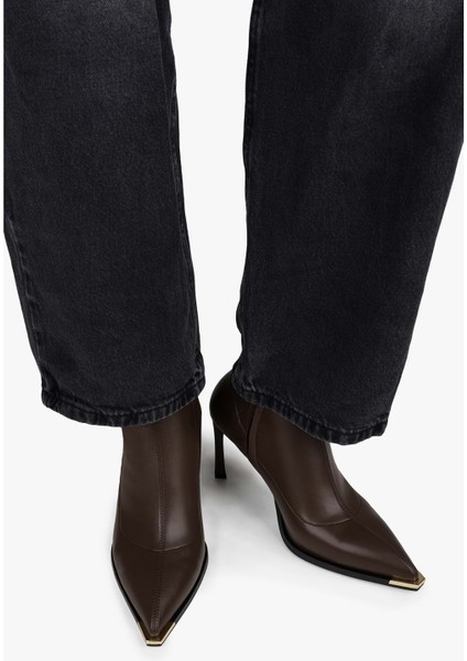 Kadın Belin Kahve Cilt Önü Metal Detaylı Streç Topuklu Bot fırsatları