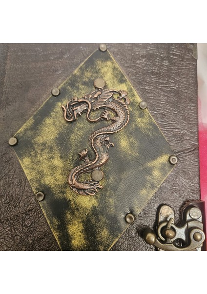 Hakiki Deri Italyan Baskili Özel Ejderha Desen El Yapımı Defter modelleri