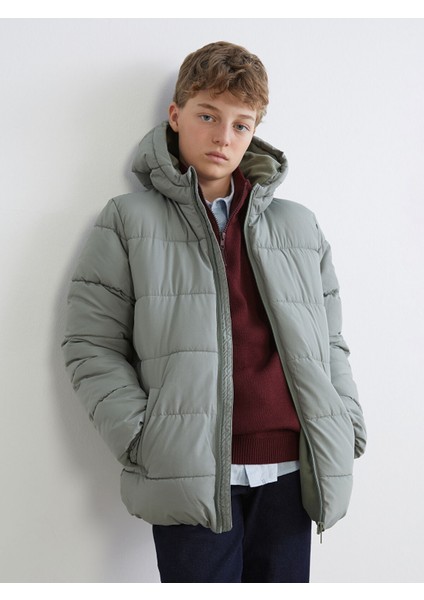 Yeni Sezon Kapüşonlu Erkek Çocuk Şişme Mont