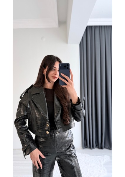 Tatiana Siyah Krokodil Dokulu Crop Ceket