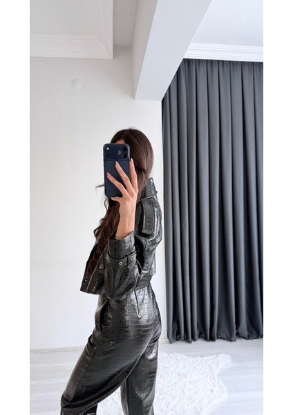 Tatiana Siyah Krokodil Dokulu Crop Ceket modelleri