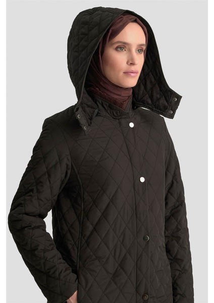 Üçgen Desenli Kapitone Kaban 25KT705 Siyah fırsatları