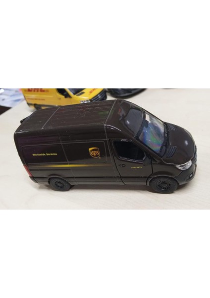 Kinsmart Oyuncak Metal Model Araba 1/36 Çek Bırak Mercedes Benz Ups Kargo Aracı indirimleri