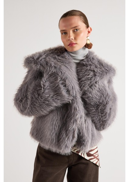 Kısa Astarlı Kürk Kaban Gri