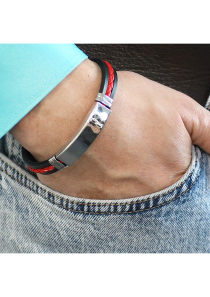 Silikon Kordonlu Gümüş Renk Çelik Plakalı Kırmızı Ip Detaylı Isme Özel Harf Yazılı Erkek Bileklik fırsatları