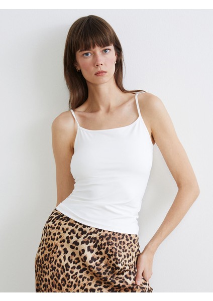 Yeni Sezon Kare Yaka Kadın Atlet