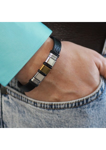 Siyah Deri ve Çelik Bileşim Üç Plakalı Isme Özel Harf Yazılı Erkek Bileklik fırsatları