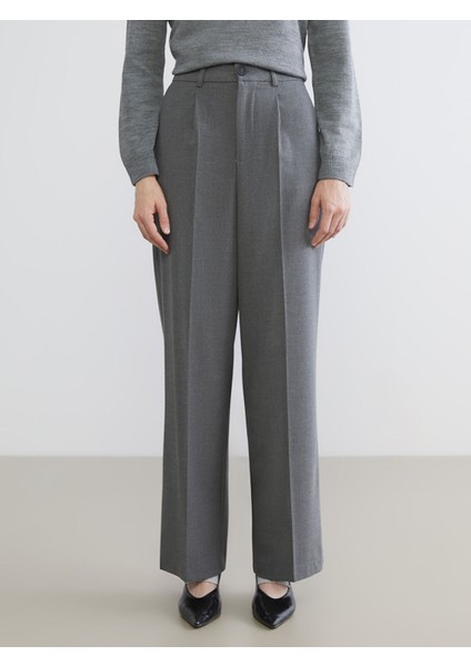 Yeni Sezon Loose Fit Kadın Pileli Pantolon modelleri