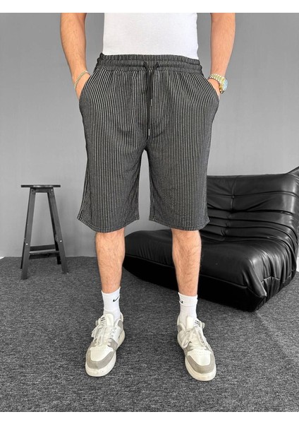 Su Yolu Çizgili Cepli Şort- Siyah
