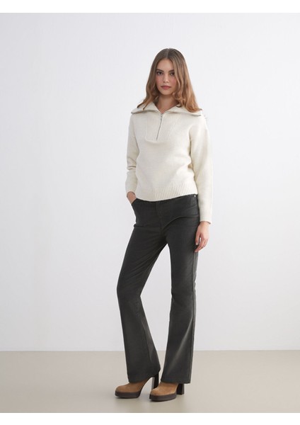 Yeni Sezon Dar Fit Ispanyol Paça Kadife Kadın Pantolon