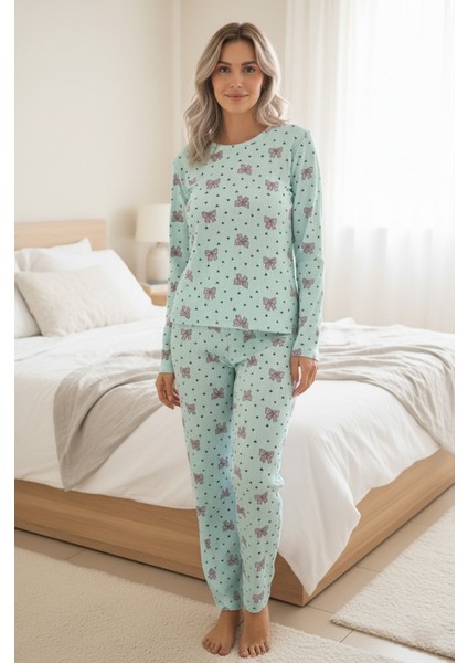 Fiyonk ve Kalp Desenli Bisiklet Yaka Pijama Takımı
