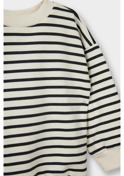 Erkek Bebek Bisiklet Yaka İçi Yumuşak Tüylü 2'li Sweatshirt G4865A525WN modelleri