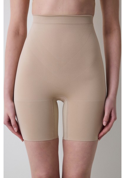 Ten Rengi Dikişsiz Yüksek Bel Toparlayıcı Şort Korse