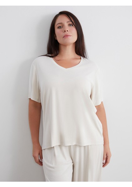 Yeni Sezon Büyük Beden V Yaka Modal Karışımlı Kadın Tişört