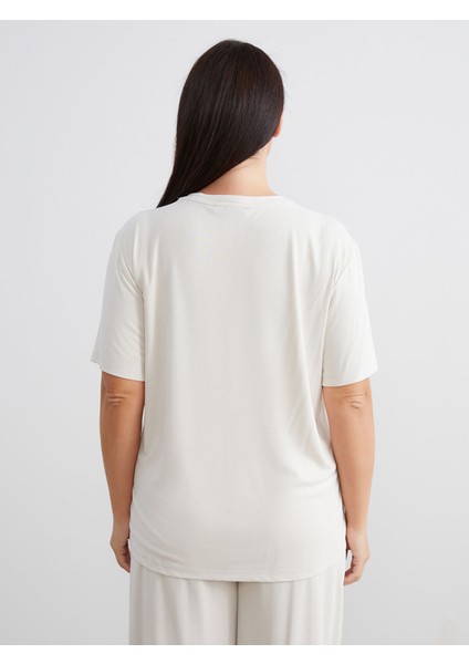 Yeni Sezon Büyük Beden V Yaka Modal Karışımlı Kadın Tişört fırsatları