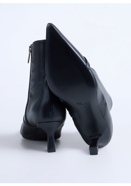 Siyah Kadın Topuklu Bot 91D2548NAP550 fırsatları