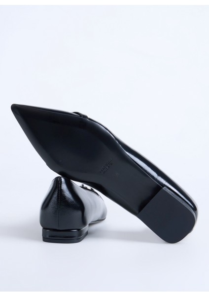 Siyah Kadın Düz Ayakkabı 91D2546VER550 fırsatları