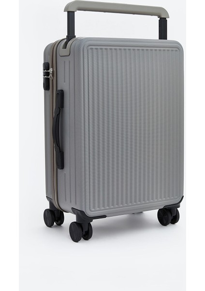 Yeni Sezon Kilit Detaylı Orta Boy Valiz fiyatları