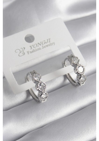 Pirinç Gold Renk Zirkon Taşlı Kalp Detay Kadın Küpe