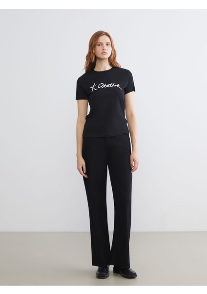 Yeni Sezon Bisiklet Yaka Atatürk Temalı Kadın Tişört fiyatları