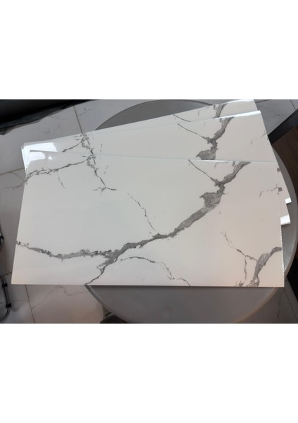 (6 Adet) Kendinden Yapışkanlı Dekoratif Esnek Köpük Beyaz Pvc Mermer Panel 60X30 (0,18 M²) Mutfak Banyo Wc modelleri