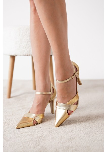 Giallo Sivri Burun Kadın Topuklu Ayakkabı fiyatları