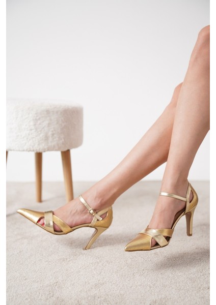 Giallo Sivri Burun Kadın Topuklu Ayakkabı fırsatları