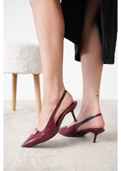 Seldy Gold Kalp Toka Detaylı Topuklu Ayakkabı fiyatları