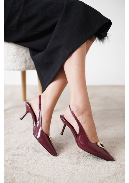 Seldy Gold Kalp Toka Detaylı Topuklu Ayakkabı modelleri