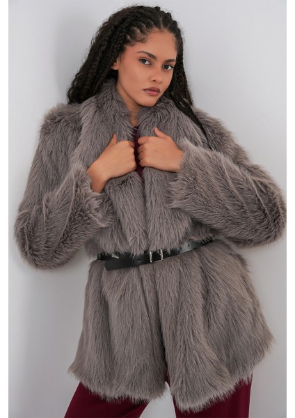 Kadın Kemerli Oversize Kürklü Kaban 9156 - Füme modelleri
