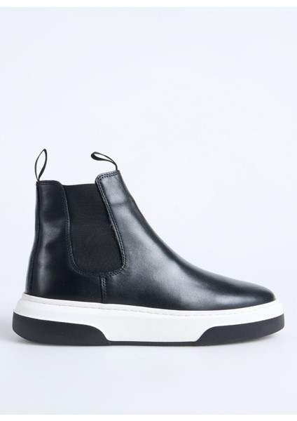 Siyah Erkek Bot Laden