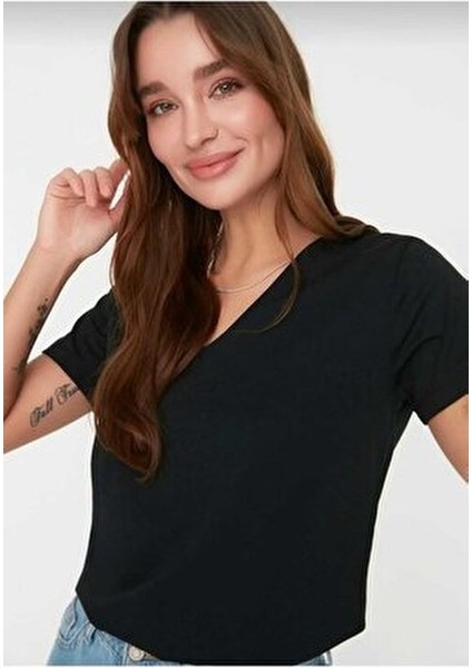 Süper Kalite Siyah V-Yaka Kadın Basic Tişört Kısa Kol %100 Organik Pamuk fırsatları