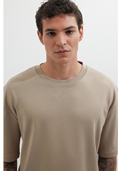 Oversize Bej Tişört Erkekler İçin Günlük Kullanıma Uygun Pamuklu Kısa Kol