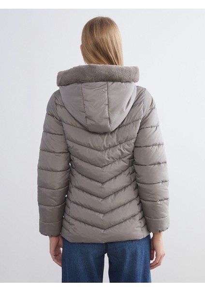 Yeni Sezon Kürklü Kapüşonlu Kadın Şişme Mont indirimleri