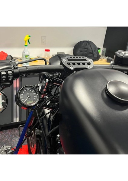 Yan Montaj Hızölçer Yer Değiştirme Braketi Harley Sportster Için Gidon Kelepçeleri Kiti 883 1200 Demir 48 Roadster 72 (Yurt Dışından) indirimleri