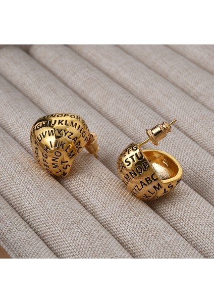 ADORE-R0226 Altın Üçgen Harfli Küpe (Yurt Dışından) fiyatları