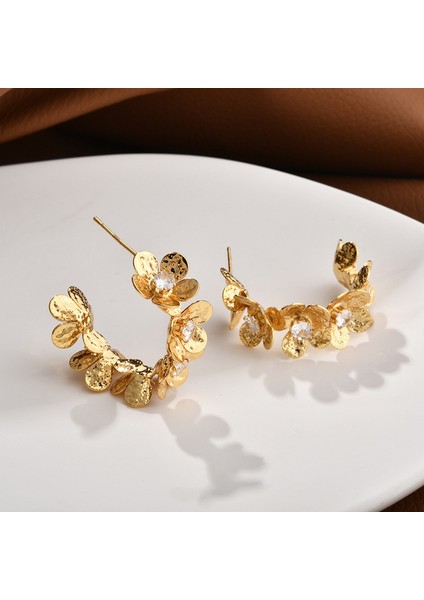 ADORE-R0612 Altın C Şeklinde Zirkonya Çiçek Küpe (Yurt Dışından) fiyatları