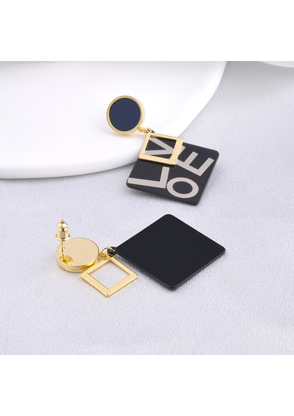ADORE-R0108 Altın Geometrik Kare Harfli Çivi Küpeler (Yurt Dışından) fiyatları