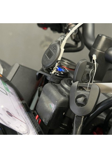 Motosiklet USB Adaptör Şarj Soketi 12V Honda CB750 Hornet 2023-2024 USB Güç Bağlantısı (Yurt Dışından) fiyatları