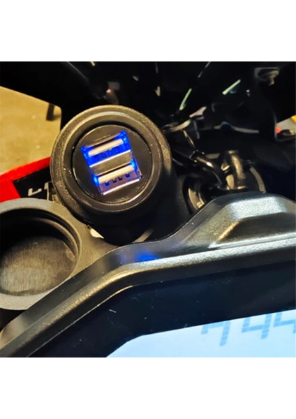 Motosiklet Çift USB Şarj Soketi Şarj Soketi Adaptörü Yamaha Mt-09 Mt-07 XSR700 XSR900 (Yurt Dışından) modelleri