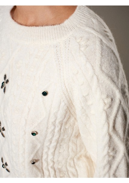 10462 Bisiklet Yaka Önü Taş Işlemeli Kazak-Ekru fırsatları