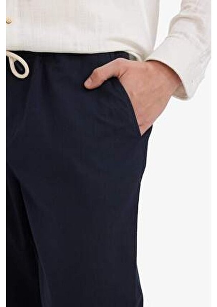 Yazlık Jogger Pantolon Erkekler İçin Pamuklu Dar Paça Lastikli Cepli Modern Tasarım